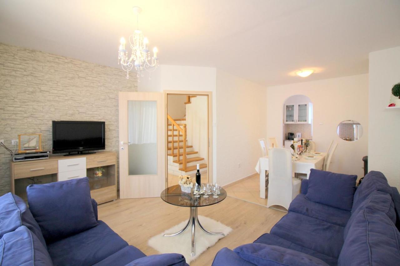 Holiday House Anamaria Poreč Extérieur photo
