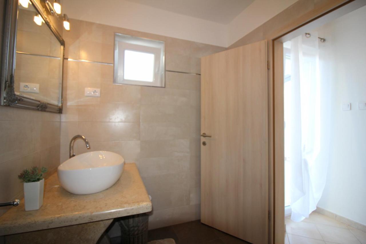 Holiday House Anamaria Poreč Extérieur photo